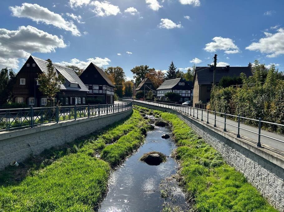 Rustikales Studio-Apartment Blockstube Im Haus Selma Großschönau Esterno foto