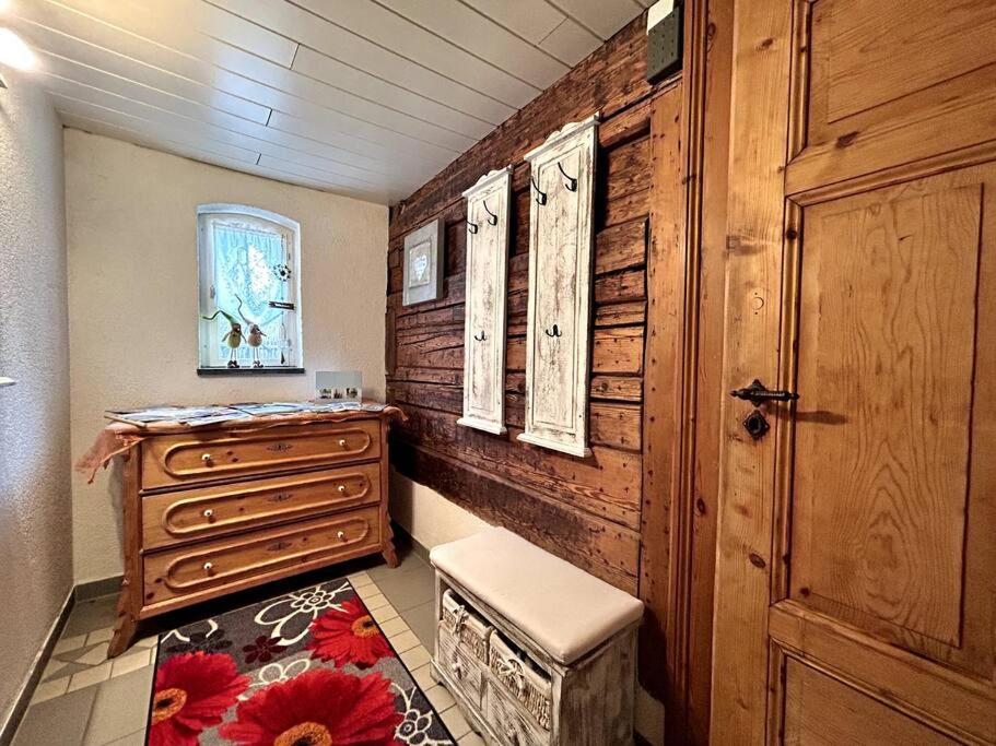Rustikales Studio-Apartment Blockstube Im Haus Selma Großschönau Esterno foto