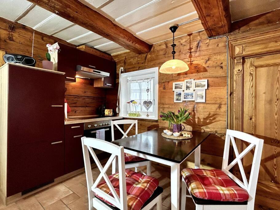 Rustikales Studio-Apartment Blockstube Im Haus Selma Großschönau Esterno foto